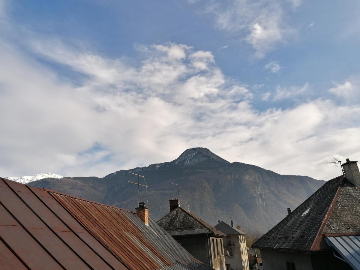 Appartement Au Coeur De La Maurienne Saint-Etienne-de-Cuines Luaran gambar